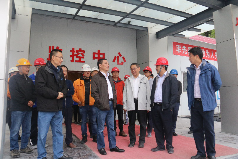 省交通投資集團黨委副書記、副董事長、總經(jīng)理 周黎明赴九綿高速LJ9項目檢查指導(dǎo)工作